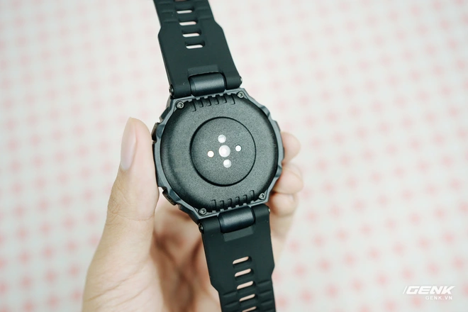 Tr&ecirc;n tay Amazfit T-Rex: Smartwatch nồi đồng cối đ&aacute; d&agrave;nh cho d&acirc;n phượt, thiết kế giống G-Shock, gi&aacute; 3.2 triệu đồng - Ảnh 8.