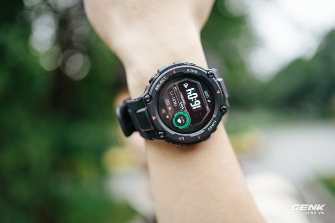 Tr&ecirc;n tay Amazfit T-Rex: Smartwatch nồi đồng cối đ&aacute; d&agrave;nh cho d&acirc;n phượt, thiết kế giống G-Shock, gi&aacute; 3.2 triệu đồng - Ảnh 14.