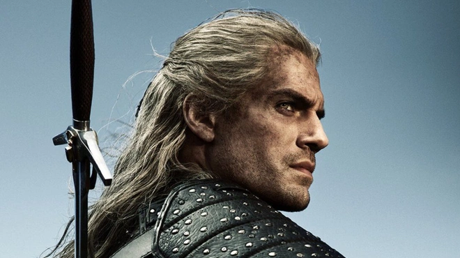 Trong khi Netflix tốn h&agrave;ng th&aacute;ng trời để tạo ra bộ t&oacute;c giả cho The Witcher, Henry Cavill lại muốn tự nu&ocirc;i d&agrave;i rồi nhuộm bạc cho n&oacute; tiện - Ảnh 2.