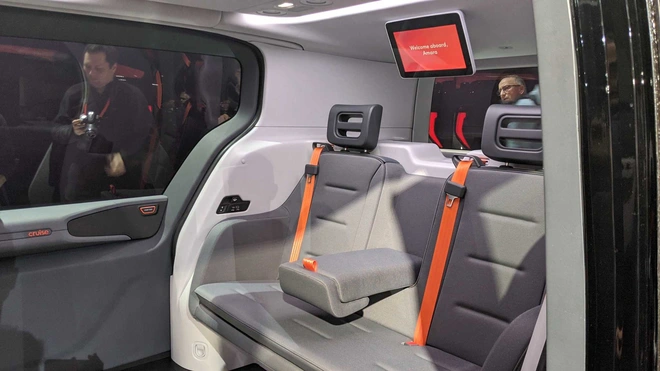 H&atilde;ng &ocirc; t&ocirc; GM tiết lộ chiếc xe tự l&aacute;i ho&agrave;n to&agrave;n, kh&ocirc;ng c&oacute; cả b&aacute;nh l&aacute;i v&agrave; ch&acirc;n ga - Ảnh 3.