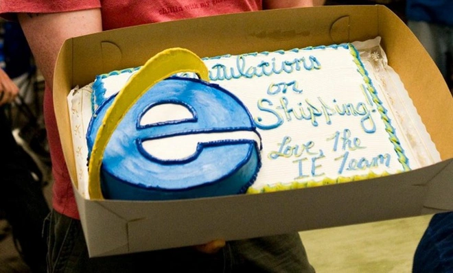 Tại sao ba &ldquo;kỳ ph&ugrave;ng địch thủ&rdquo; Microsoft, Google v&agrave; Mozilla lại gửi b&aacute;nh kem cho nhau mỗi khi ra mắt tr&igrave;nh duyệt? - Ảnh 1.