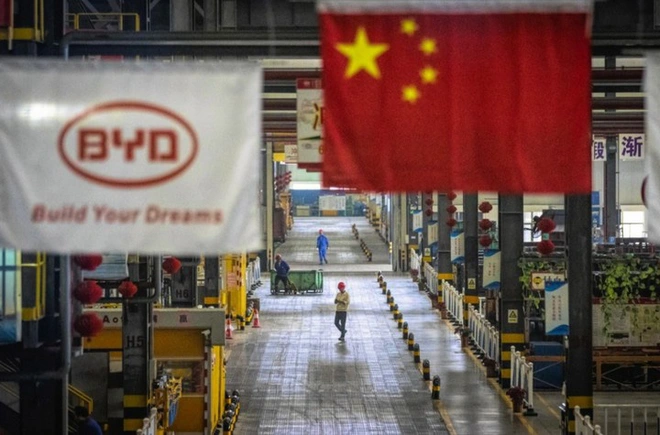 Ming-Chi Kuo: Nh&agrave; sản xuất xe điện Trung Quốc chuyển sang gia c&ocirc;ng AirPods Pro, Apple Watch, iPod Touch thế hệ mới - Ảnh 1.