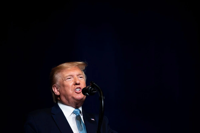 Tổng thống Donald Trump sẽ ra lệnh cho Quốc hội bằng Twitter trong t&igrave;nh trạng khẩn cấp - Ảnh 1.