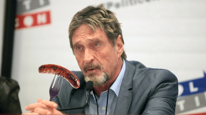 John McAfee nuốt lời hứa tự ăn &ldquo;c&aacute;i ấy&rdquo; của m&igrave;nh nếu Bitcoin kh&ocirc;ng đạt 1 triệu USD v&agrave;o năm 2020 - Ảnh 1.