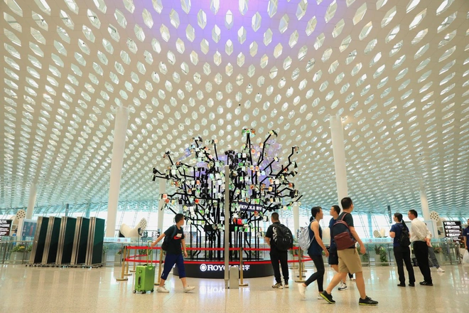 Royole muốn mang m&agrave;n h&igrave;nh uốn dẻo l&ecirc;n nhiều thiết bị kh&aacute;c, kh&ocirc;ng chỉ điện thoại m&agrave;n h&igrave;nh gập - Ảnh 1.