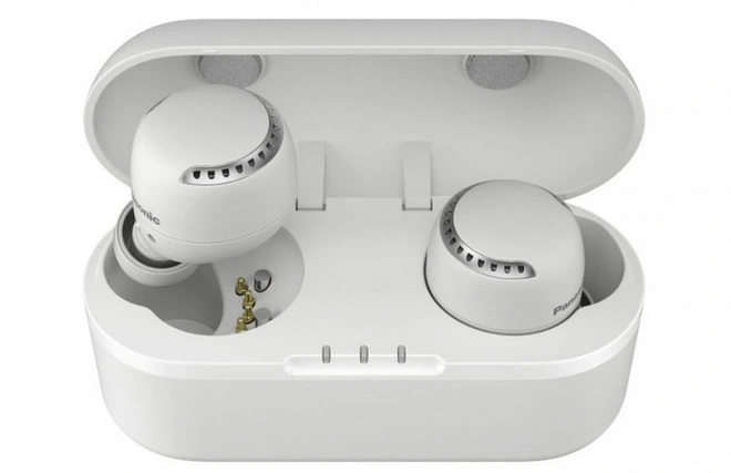 [CES 2020] Panasonic tự tin khoe hai mẫu tai nghe kh&ocirc;ng d&acirc;y mới l&agrave; &ldquo;ng&ocirc;i vương&rdquo; về khả năng khử tiếng ồn - Ảnh 1.