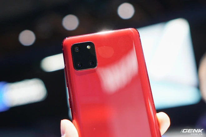 [CES 2020] Tr&ecirc;n tay Galaxy S10 Lite v&agrave; Galaxy Note 10 Lite: Hai thiết bị v&ocirc; c&ugrave;ng kỳ quặc từ Samsung - Ảnh 4.