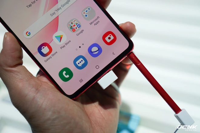 [CES 2020] Tr&ecirc;n tay Galaxy S10 Lite v&agrave; Galaxy Note 10 Lite: Hai thiết bị v&ocirc; c&ugrave;ng kỳ quặc từ Samsung - Ảnh 8.