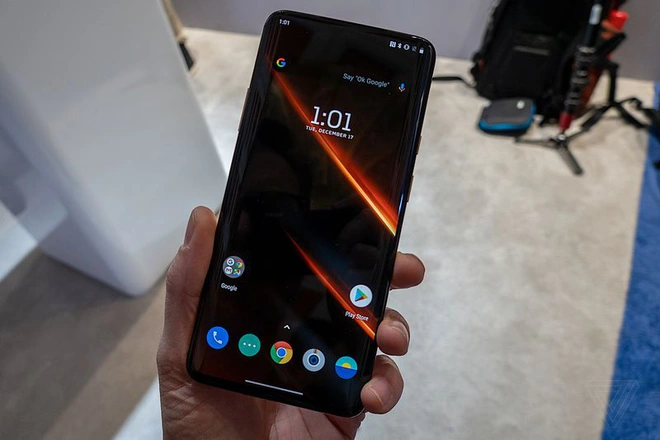 [CES 2020] OnePlus giới thiệu Concept One: Smartphone c&oacute; camera biến mất v&agrave; thiết kế si&ecirc;u cao cấp - Ảnh 6.