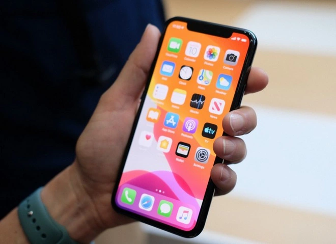 Tin đồn: iPhone 2020 sẽ mỏng hơn v&agrave; tiết kiệm điện năng hơn nhờ t&iacute;ch hợp mạch cảm ứng v&agrave;o trong tấm nền - Ảnh 1.