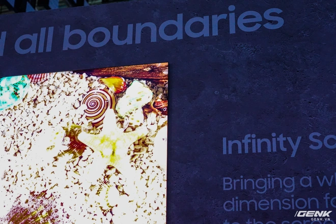 Đ&acirc;y l&agrave; chiếc TV 8K c&oacute; thiết kế ấn tượng nhất tại CES 2020  - Ảnh 6.