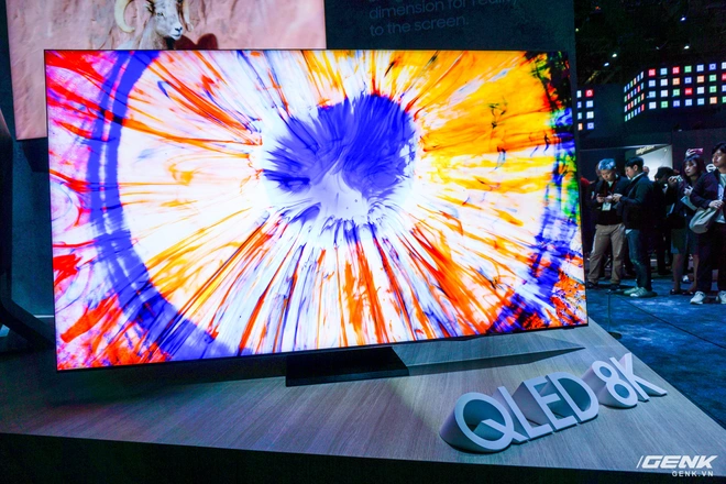 Đ&acirc;y l&agrave; chiếc TV 8K c&oacute; thiết kế ấn tượng nhất tại CES 2020  - Ảnh 12.