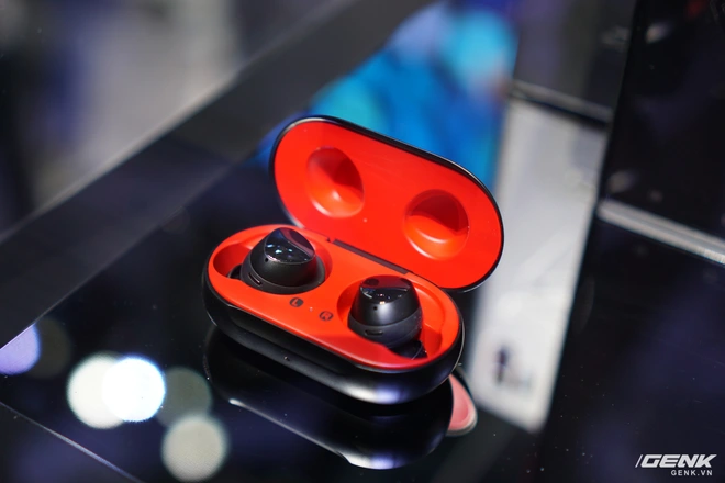 [CES 2020] Cận cảnh Galaxy Note10  phi&ecirc;n bản đặc biệt d&agrave;nh ri&ecirc;ng cho fan Star Wars - Ảnh 6.