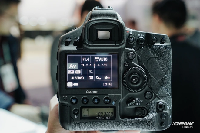 [CES 2020] Cận cảnh bộ đ&ocirc;i qu&aacute;i vật Canon EOS 1DX Mark III v&agrave; EOS Ra - Ảnh 3.