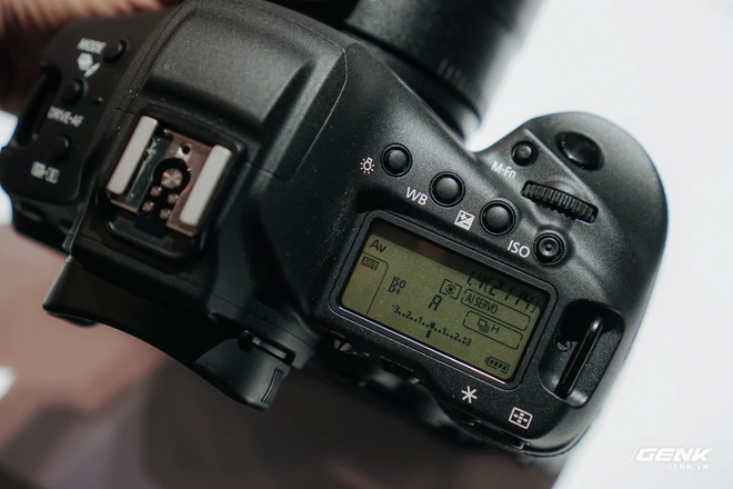 [CES 2020] Cận cảnh bộ đ&ocirc;i qu&aacute;i vật Canon EOS 1DX Mark III v&agrave; EOS Ra - Ảnh 7.