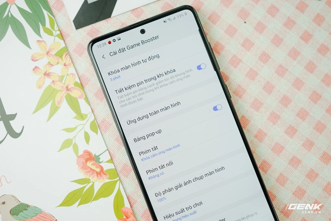 Đ&aacute;nh gi&aacute; hiệu năng v&agrave; thời lượng pin Galaxy Note10 Lite: Phi&ecirc;n bản r&uacute;t gọn kh&ocirc;ng hề yếu t&iacute; n&agrave;o - Ảnh 13.