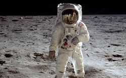 Vào đây để tải toàn bộ mã nguồn điều khiển tàu không gian Apollo 11, bay lên vũ trụ