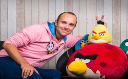 Angry Birds suy thoái, muốn câu người lớn để cứu vãn