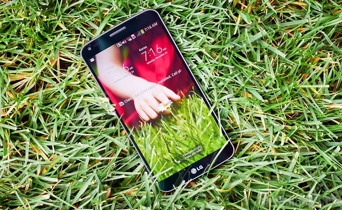 Màn hình cong có giúp LG G Flex chống va đập tốt hơn?