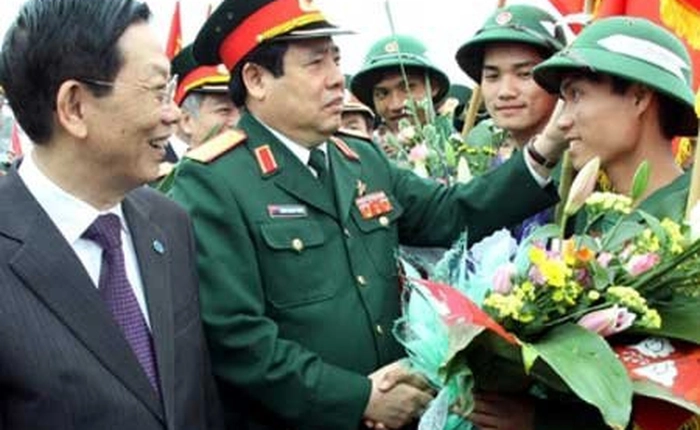 Phản hồi thông tin đóng tiền để thay nghĩa vụ quân sự: "Lòng yêu nước không thể đổi bằng tiền!"