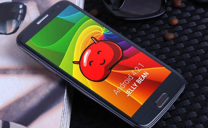 iPhone 5 và Galaxy S4 Trung Quốc "hút hàng" tại Việt Nam