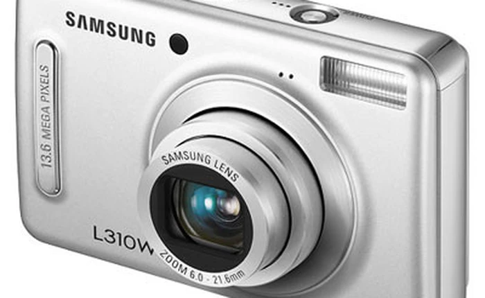 Nên dùng máy sấy hoặc hạt chống ẩm cho máy ảnh