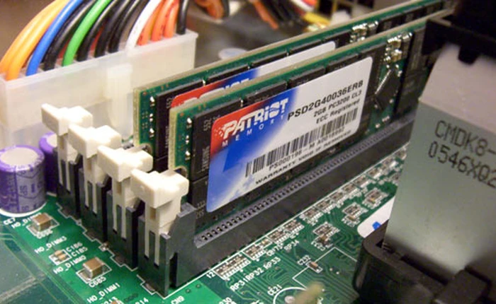 Nhờ tư vấn RAM máy tính