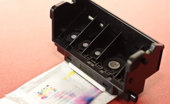 Thủ thuật nhỏ xử lý máy in màu bị tắc mực