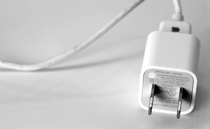 iPhone, iPad có thể bị hack thông qua cục sạc