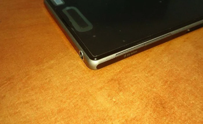 Bất ngờ lộ diện chiếc Xperia lạ, có thể là Xperia i1 Honami