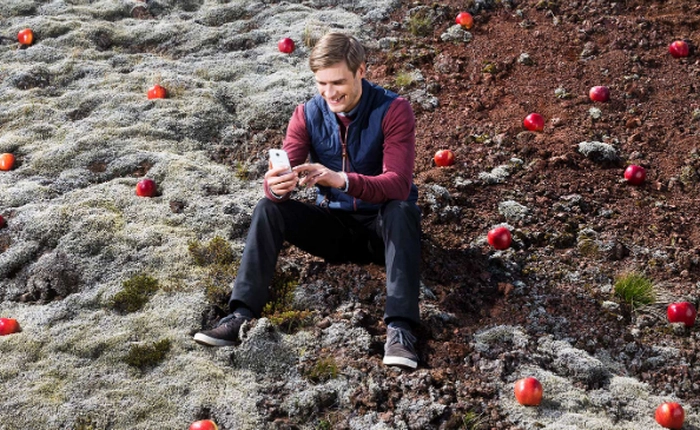 Samsung tung quảng cáo dìm Apple tại Iceland