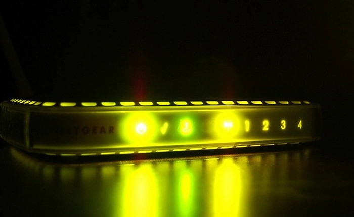 Vì sao nhà sản xuất khuyên nên tắt bộ phát WiFi trong 10 giây trước khi khởi động lại?