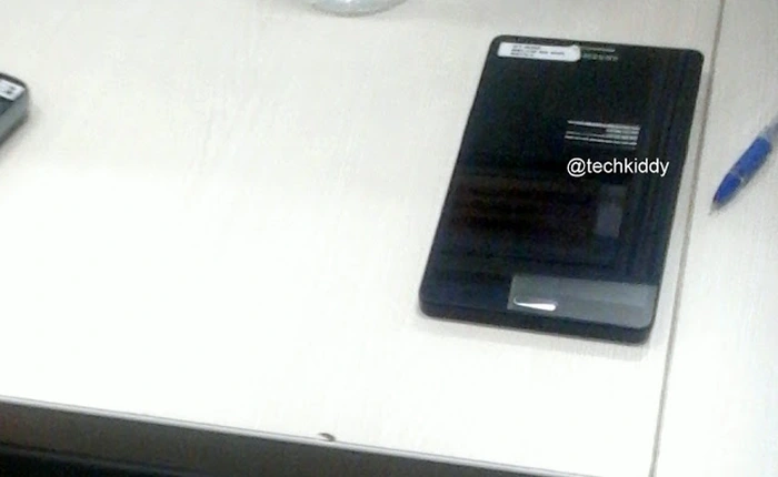Lộ diện phablet Galaxy Note 3 giống Galaxy S2 và viền màn hình cực mỏng