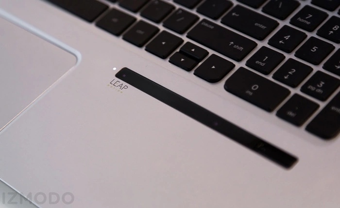 Laptop đầu tiên tích hợp cảm biến Leap Motion