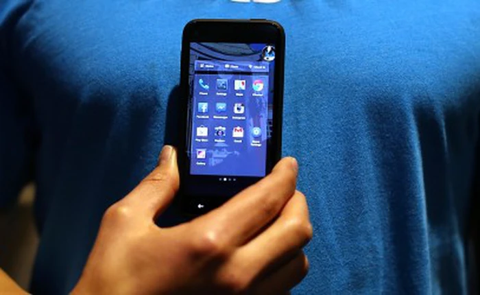 Facebook đưa bại phẩm của mình lên...màn hình khóa Android