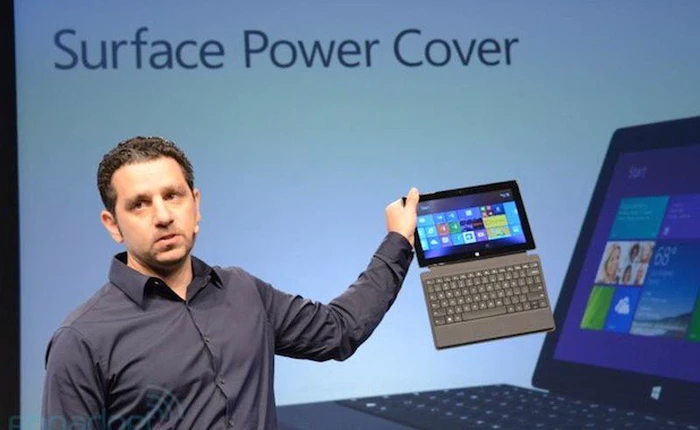 Bàn phím gắn rời của Surface Pro 2 giúp tăng thời gian sử dụng lên gấp ba