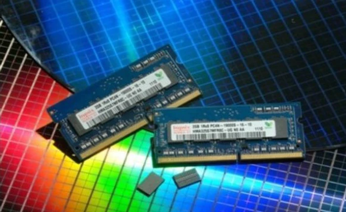 Giá RAM tăng phi mã sau vụ cháy nhà máy Hynix