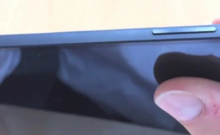 Trên tay Nexus 5 phiên bản thử nghiệm