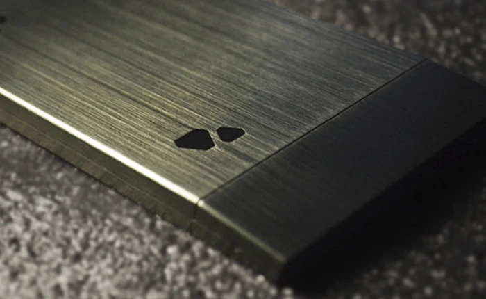 Quasar IV: Điện thoại cấu hình khủng siêu bảo mật