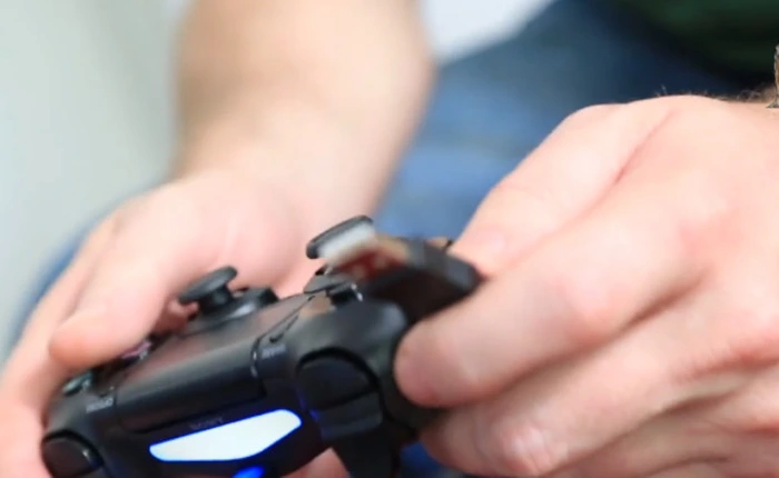 Tay cầm PS4 cũng dùng được với máy tính Mac