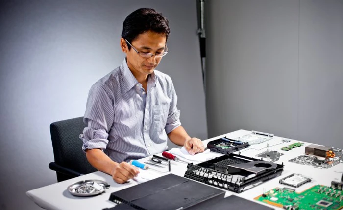 Giám đốc kỹ thuật Sony đích thân tháo tung PS4