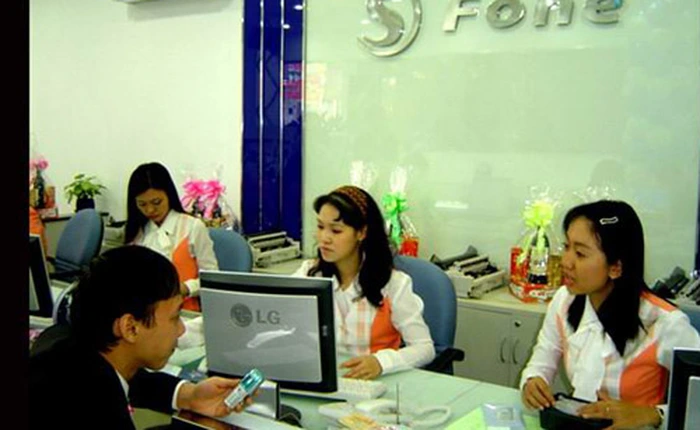 Vì sao S-Fone đã "chết" nhưng chưa thể "báo tử"?