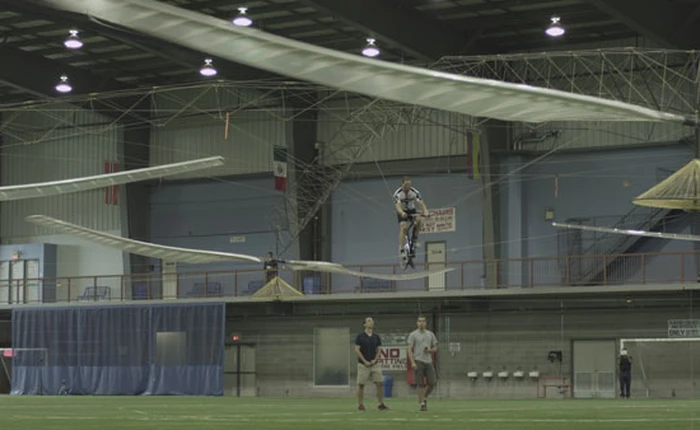 Trực thăng hoạt động nhờ sức người thắng giải thưởng 250.000 USD