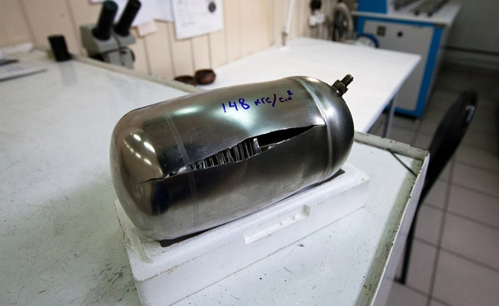 Khám phá quy trình làm pin mặt trời trong không gian