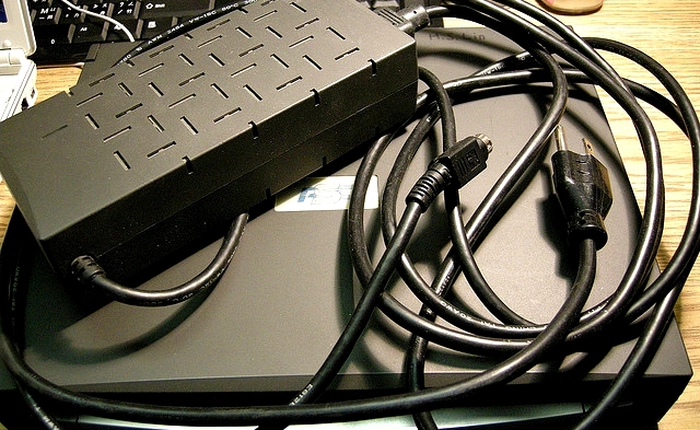 Tham vọng một chuẩn sạc chung cho laptop giống như smartphone