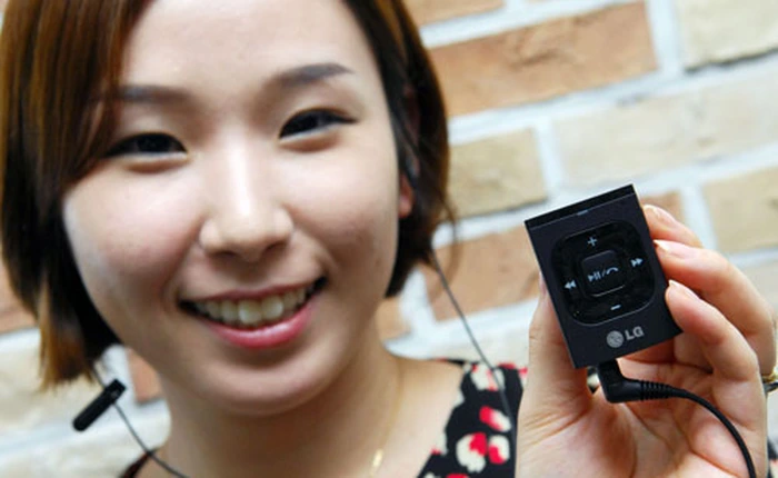 LG ra mắt tai nghe Bluetooth: đồng bộ không dây với Smart TV, pin 8 giờ