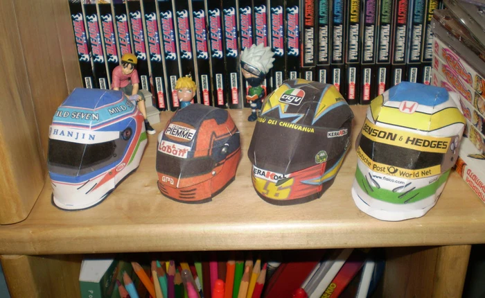 Mũ bảo hiểm làm từ giấy có giá 1,5 USD