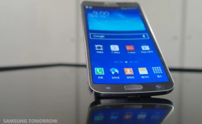 Điện thoại màn hình cong của Samsung, còn gì chúng ta chưa biết?