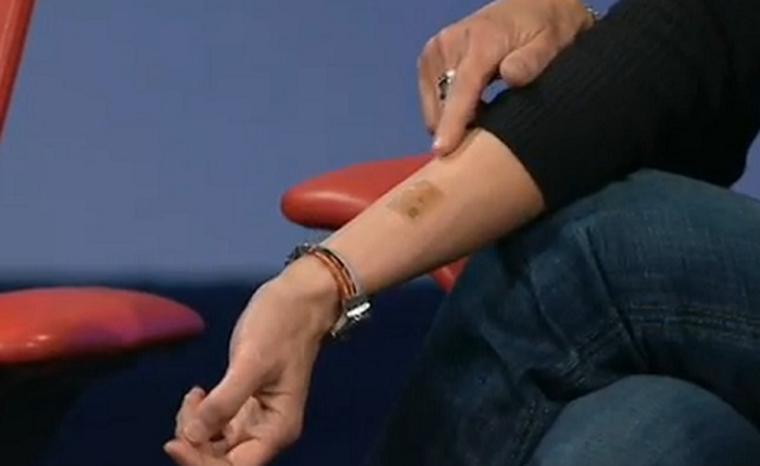 Motorola dùng hình xăm thay thế mật khẩu trên điện thoại