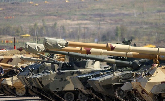 Toàn cảnh triển lãm vũ khí RAE 2013 tại Nga